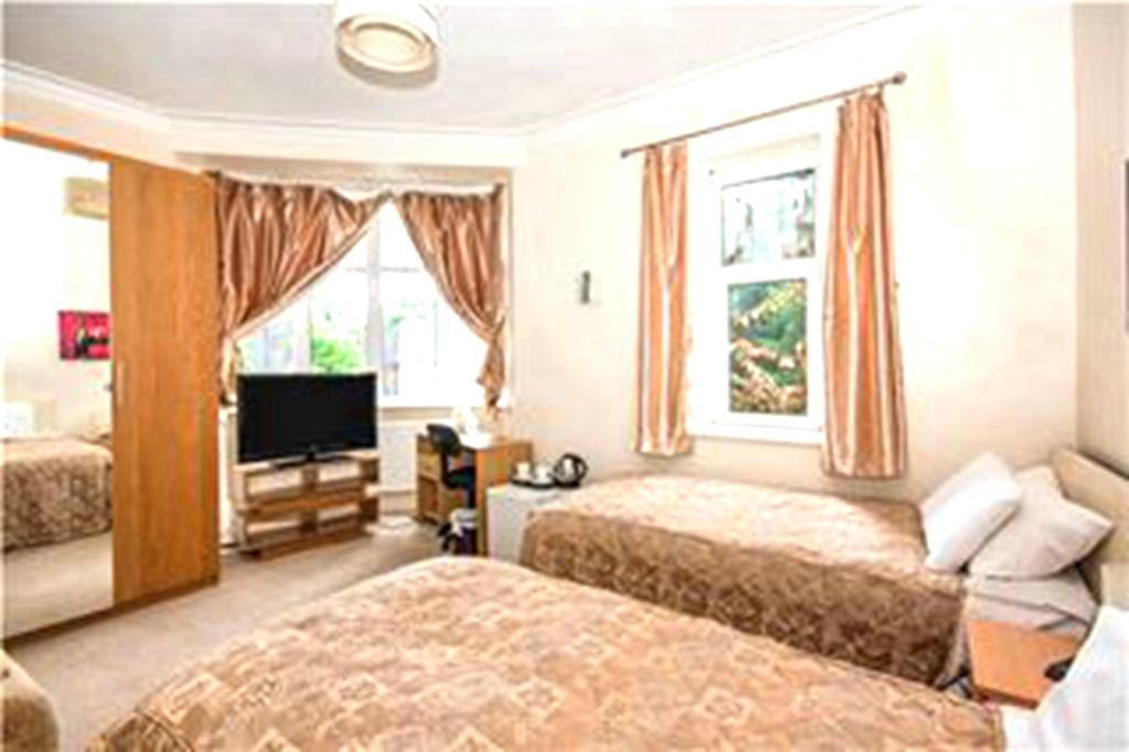Gatwick Inn Horley Exterior foto