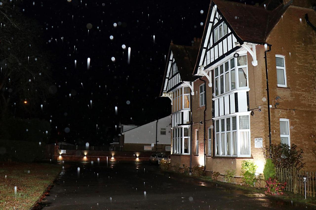 Gatwick Inn Horley Exterior foto