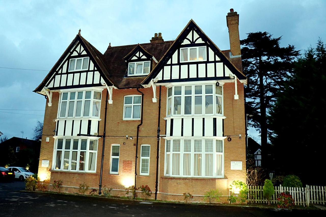 Gatwick Inn Horley Exterior foto